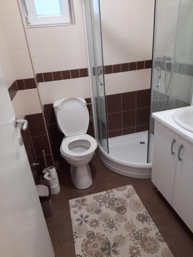 N&N Apartment Brzeće Екстериор снимка